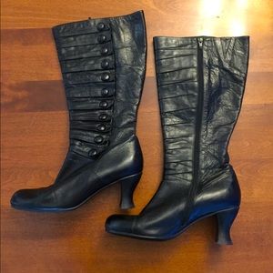 Miz Mooz Asterisk Boots Size 9.5